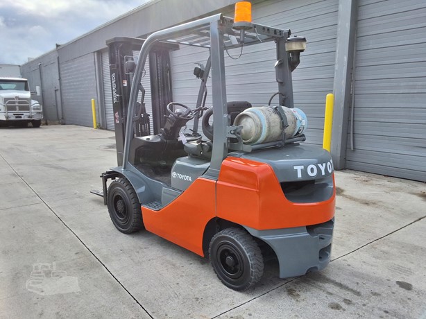 2019 TOYOTA 8FGU25 - Image 3