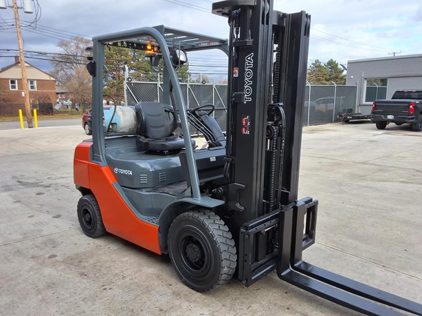 2019 TOYOTA 8FGU25 - Image 4